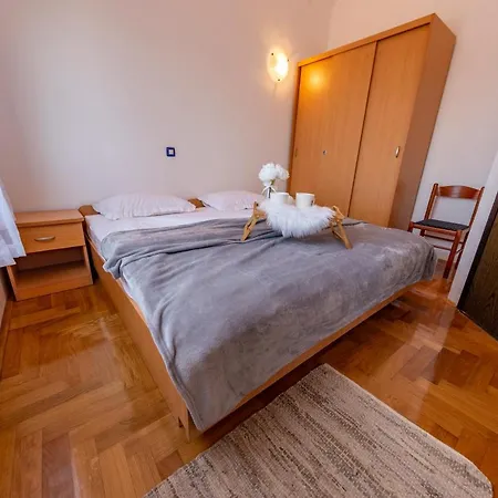 Apartment Krivicic Blue *